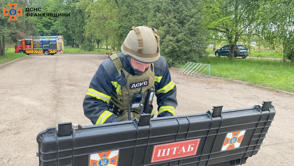 На Франківщині загасили пожежу, що виникла через атаку РФ