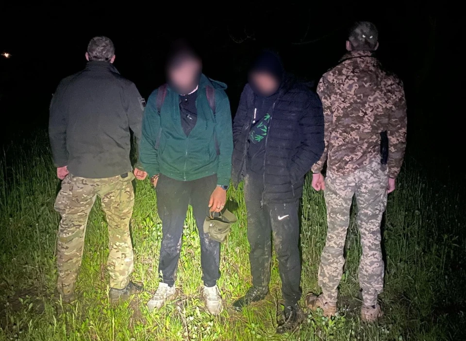Прикордонники перехопили "нелегальних туристів" біля кордону з Молдовою