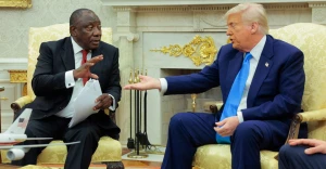 Сиріл Рамафоса під час зустрічі з Трампом Сиріл Рамафоса під час зустрічі з Трампом