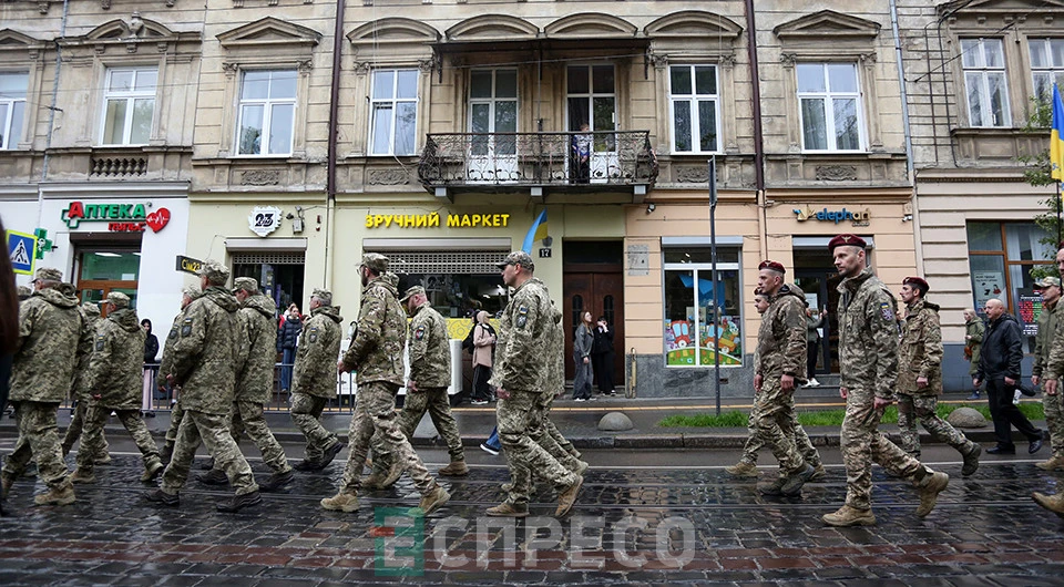 Марш шани, вдячності та єдності до Дня героїв у Львові