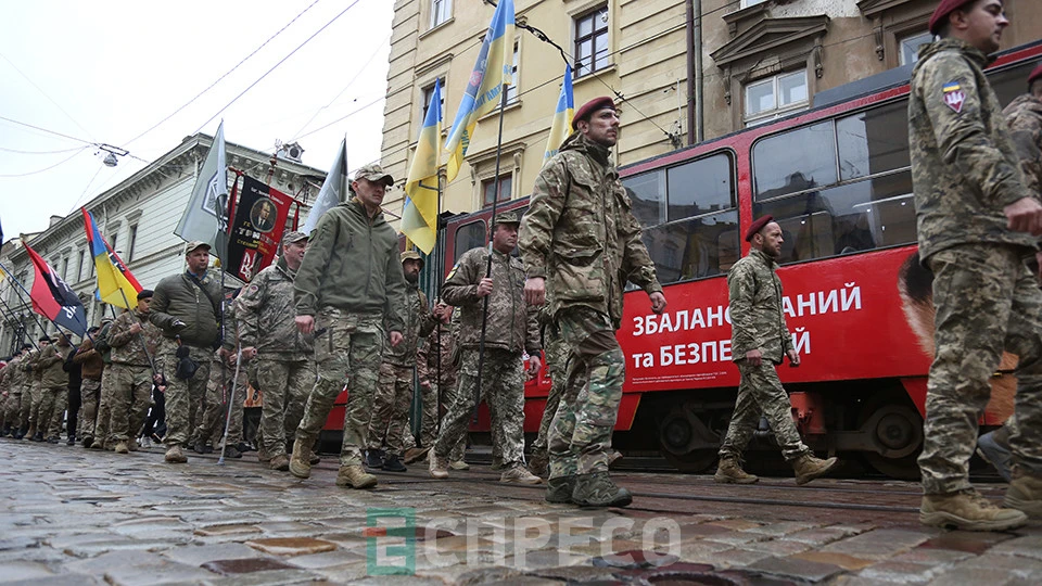 Марш шани, вдячності та єдності до Дня героїв у Львові