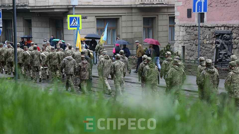 Марш шани, вдячності та єдності до Дня героїв у Львові
