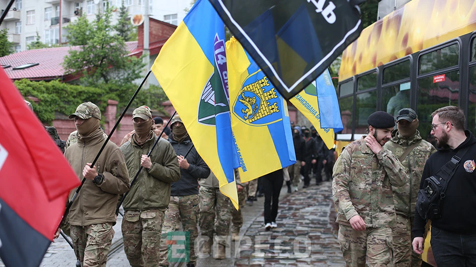 Марш шани, вдячності та єдності до Дня героїв у Львові