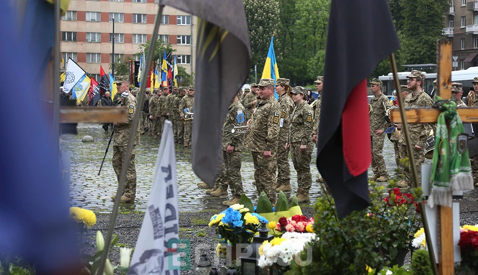 Марш шани, вдячності та єдності до Дня героїв у Львові