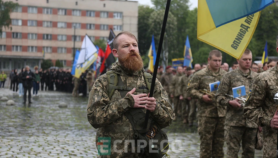 Марш шани, вдячності та єдності до Дня героїв у Львові