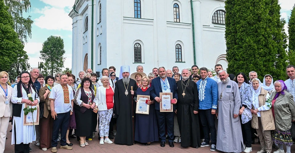 Успенський собор у Каневі офіційно передали Православній церкві України