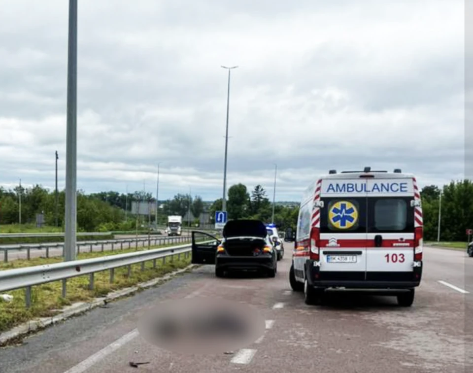 На Рівненщині під колесами авто загинув велосипедист