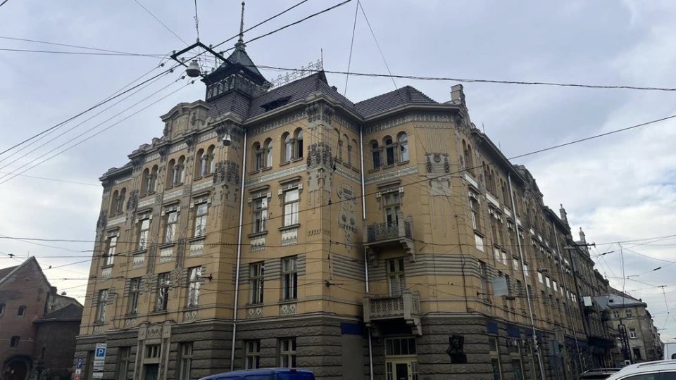 Поліклініка на вул. Руській