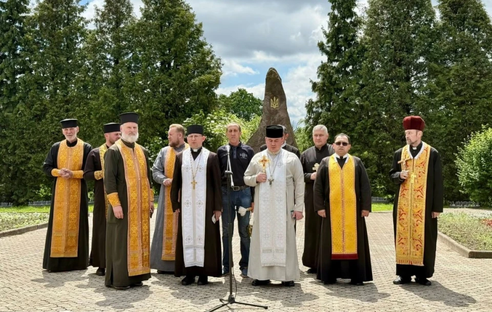Алея віри і надії у Калуші