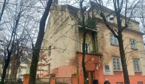 поліклініка на Єфремова