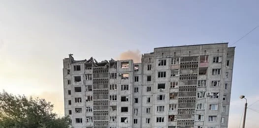 Росіяни влучили у багатоквартирний житловий будинок в Луцьку