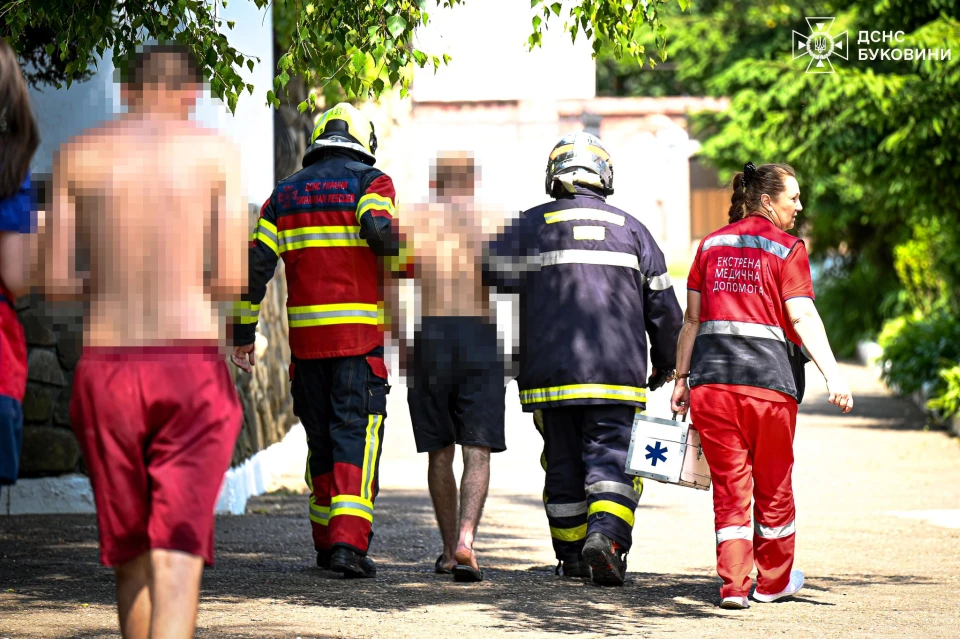 У Чернівцях горів навчальний заклад: постраждали двоє підлітків