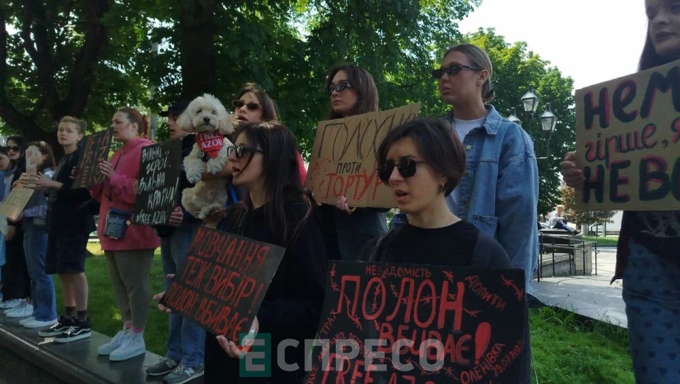 Полон вбиває, як і байдужість: у Львові рідні полонених азовців провели акцію-нагадування