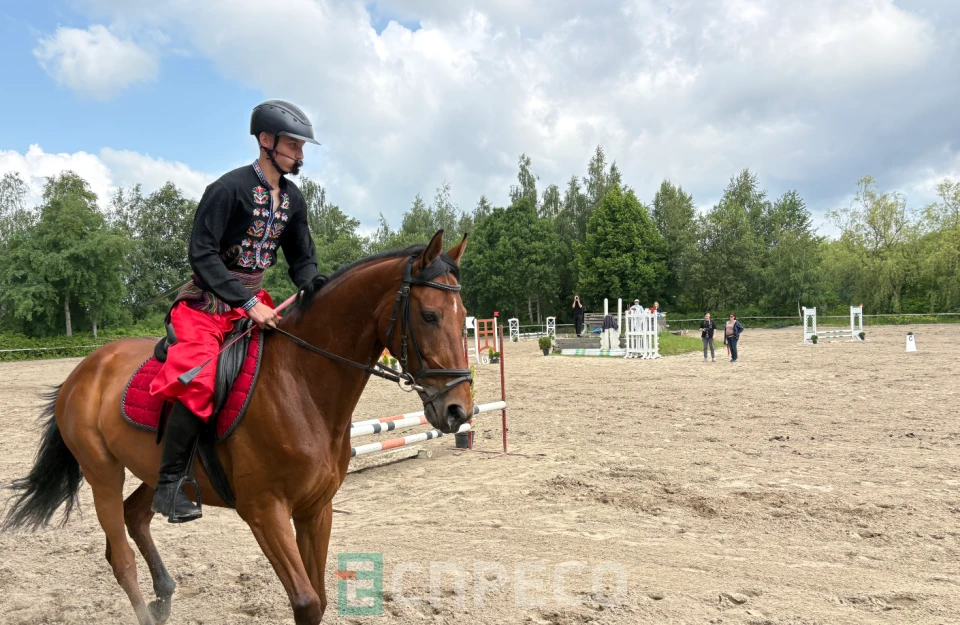 Не змагання, а шоу: у Львові провели триденний Відкритий кубок з кінного спорту