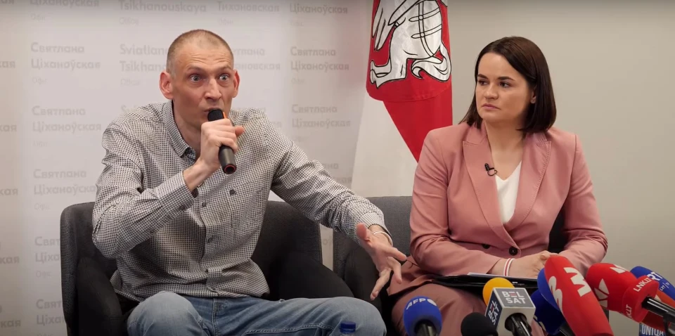 Сергій та Світлана Тихановські на брифінгу у Вільнюсі (22.06.2025)