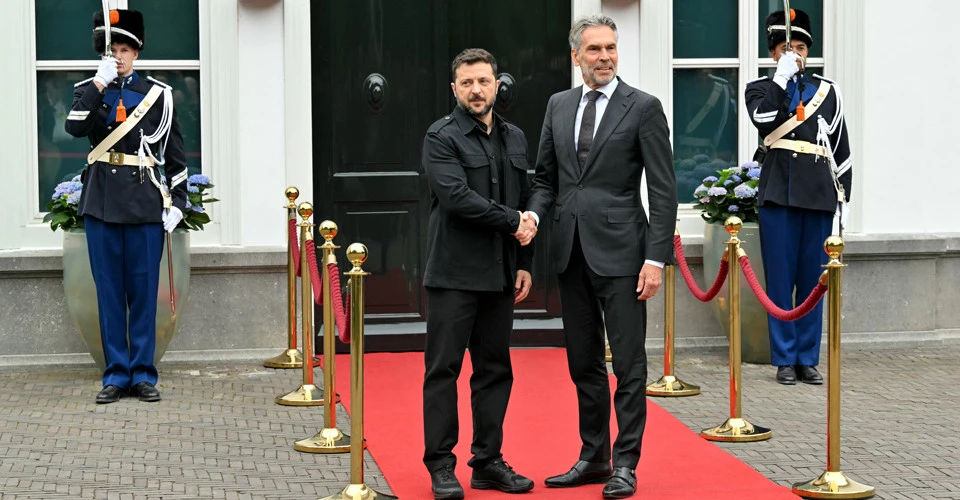 Володимир Зеленський прибув до офіційної резиденції прем'єр-міністра Нідерландів Діка Схофа