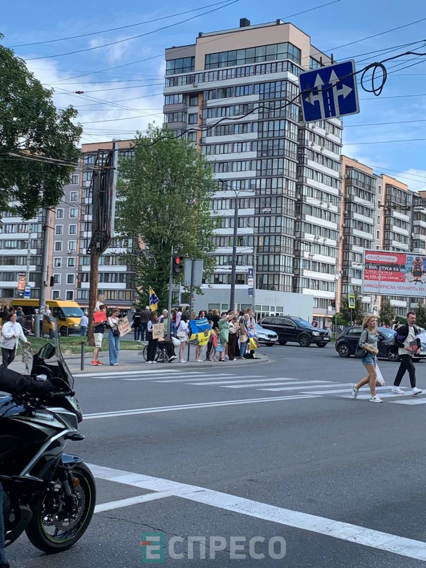 У Львові відбувається акція на підтримку військовополонених "Не мовчи! Полон вбиває!"