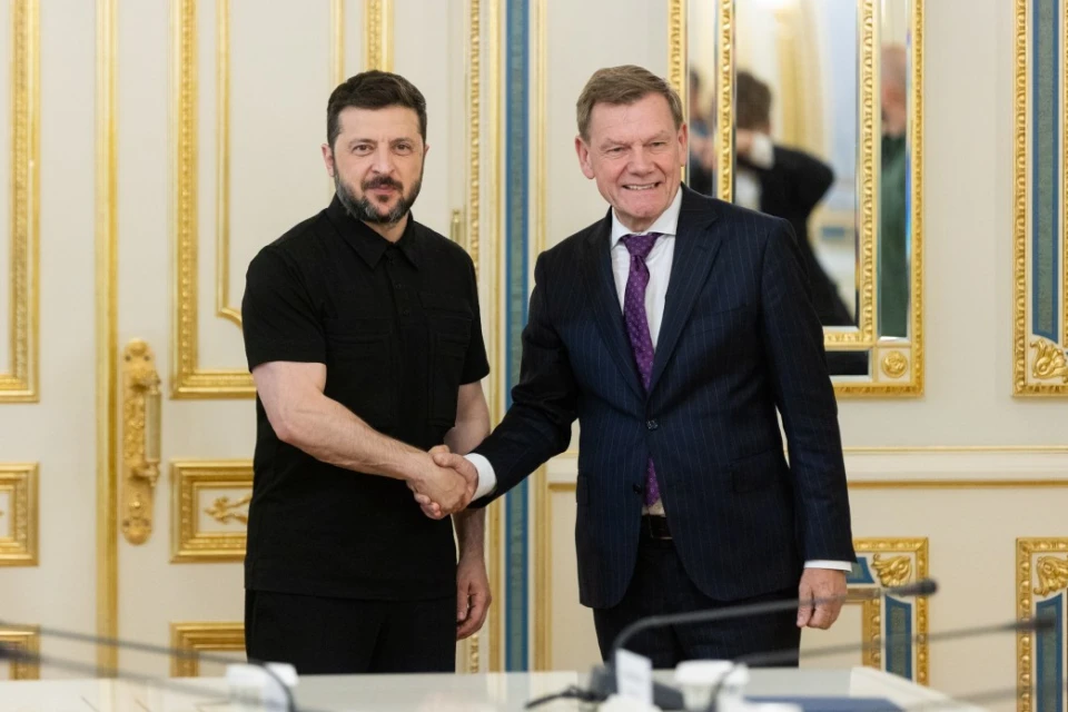 Володимир Зеленський та Йоганн Вадефуль (праворуч)