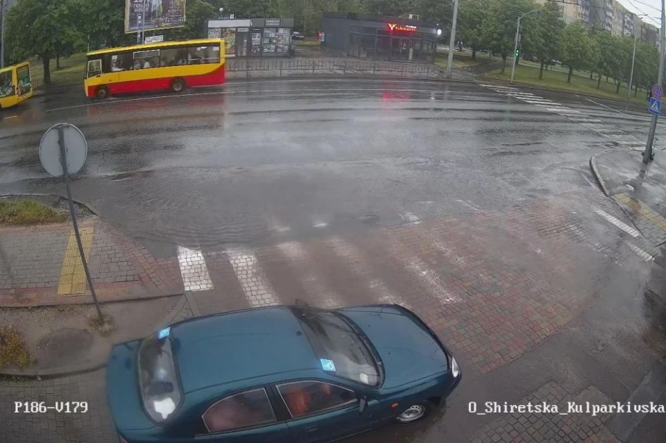 Як курсує громадський транспорт у Львові