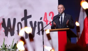 Кароль Навроцький на виступі у Хелмі (11 липня 2025 року) Кароль Навроцький на виступі у Хелмі (11 липня 2025 року)
