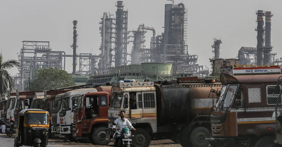 нафтопереробний завод у Мумбаї, Індія