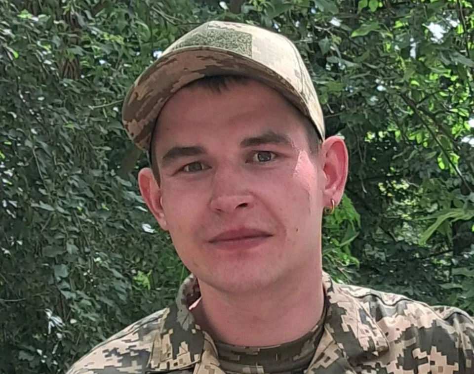У громаді на Буковині зустріли захисника Максима Мозолюка