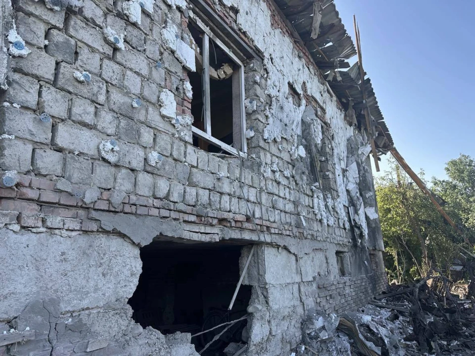 Наслідки російської атаки в одному з сіл Івано-Франківської громади