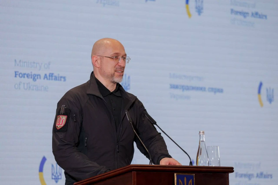 на фото Денис Шмигаль