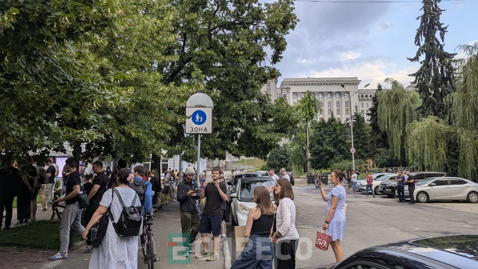 акція протесту біля театру Франка у Києві