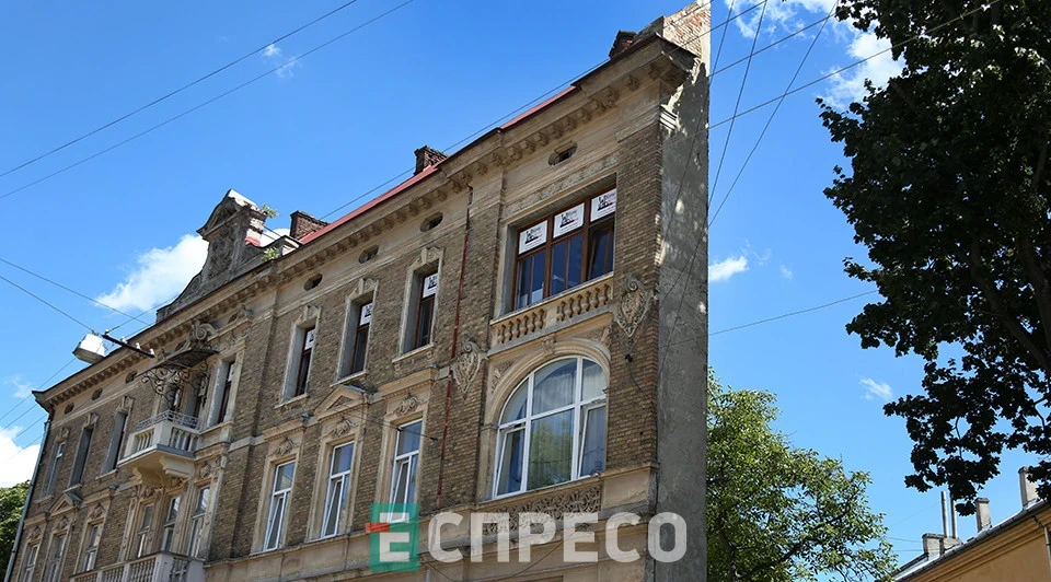 пласкі будинки Львова, вул. Пекарська, 34