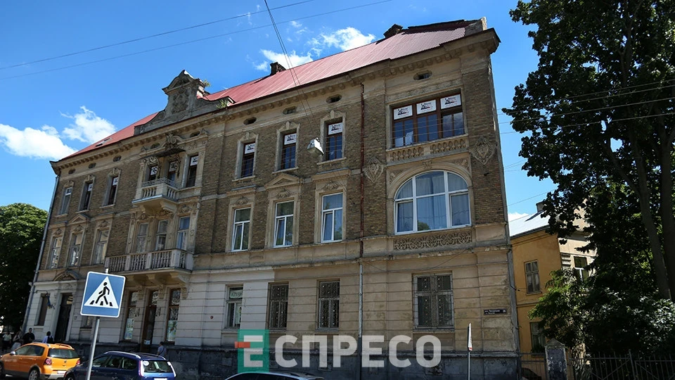 пласкі будинки Львова, вул. Пекарська, 34