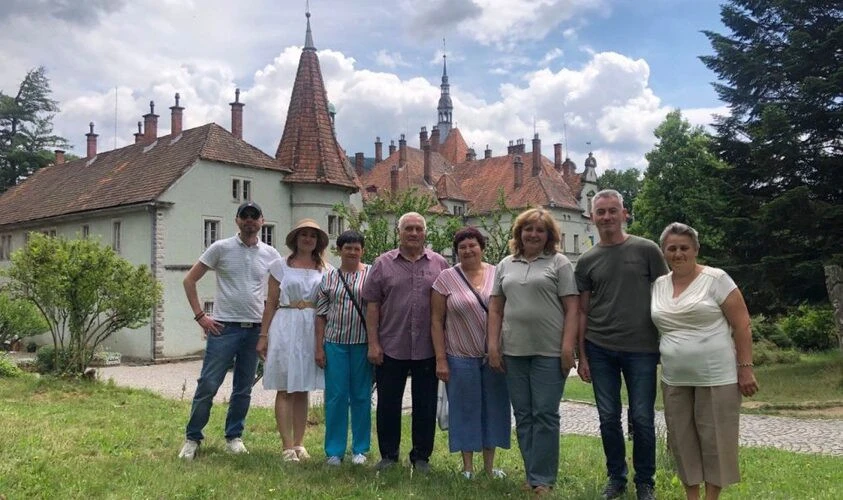 Старовинні замки, музеї та термали: найкращі двірники Львова відпочивали на Закарпатті