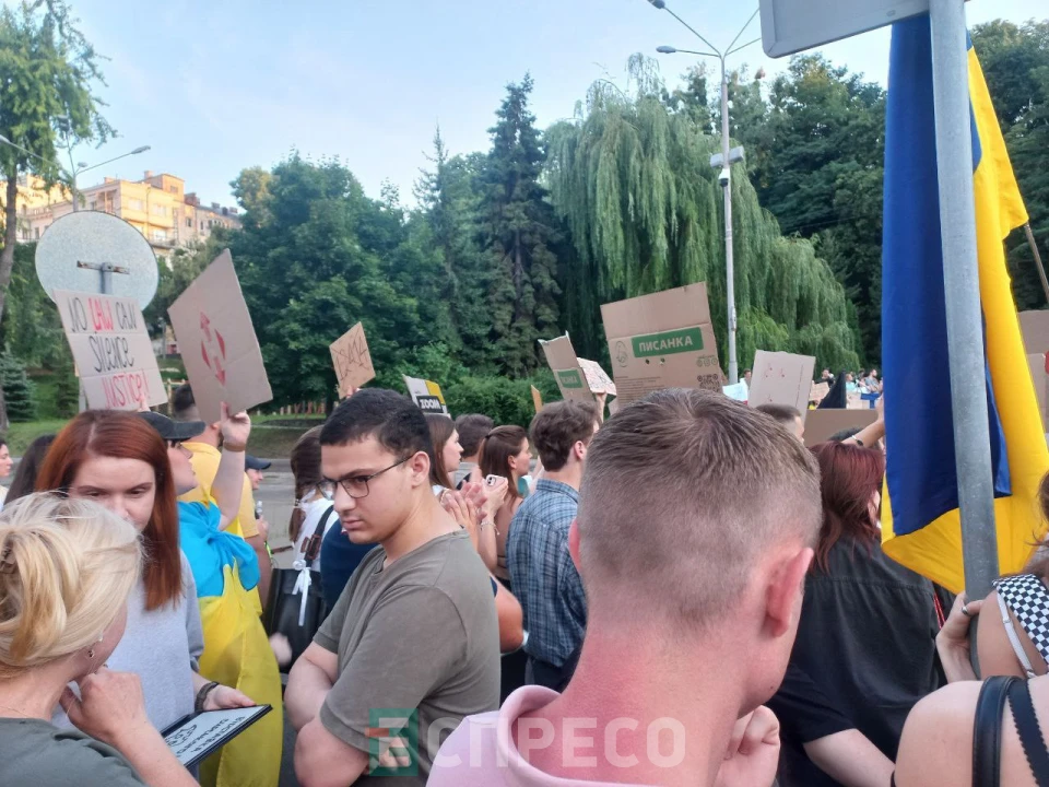 депутатка Безугла під час третього дня протестів у Києві