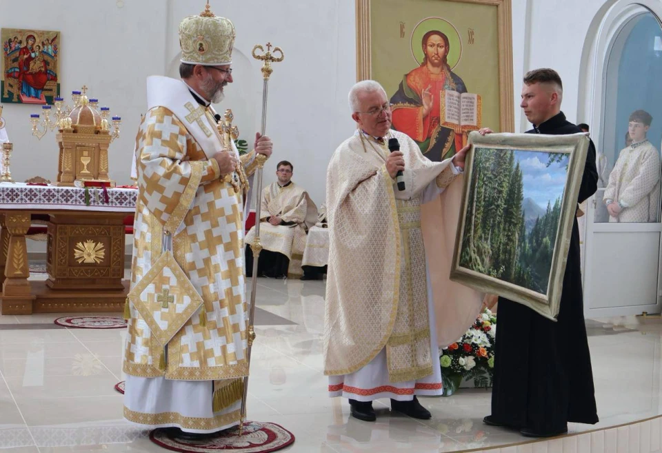 Освячення храму у Делятині