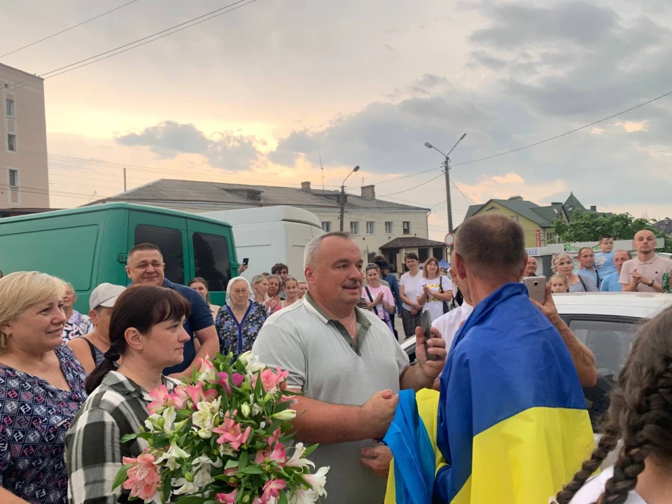 У Почаєві зустріли звільненого з полону Петра Трофимлюка