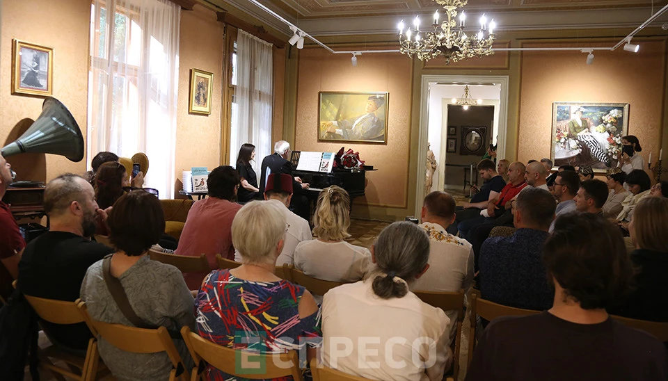 презентація нотної збірки Джеміля Карікова "Барви Криму" у Львові