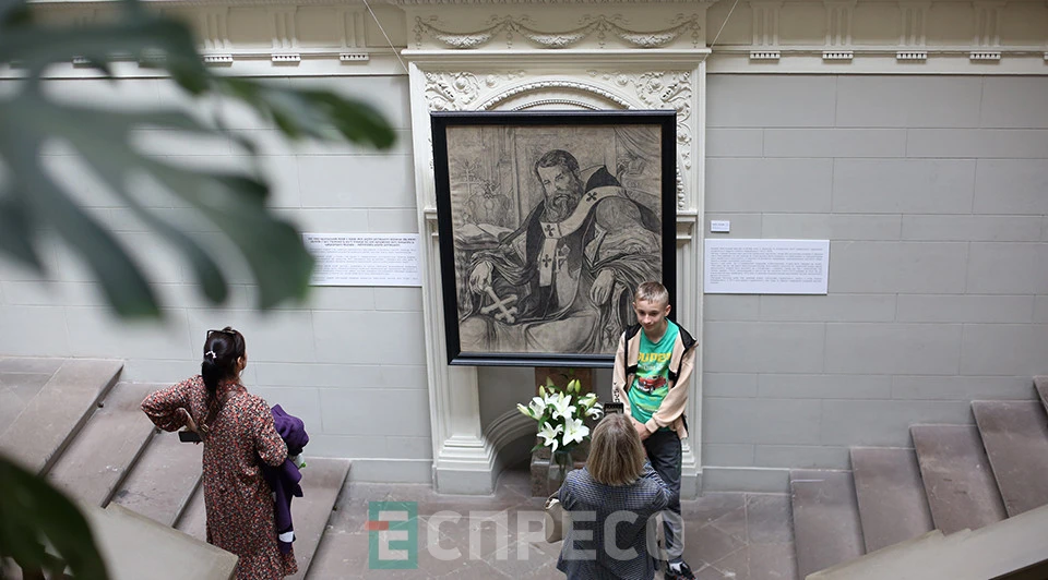 портрет Шептицького авторства Новаківського у Нацмузеї Львова