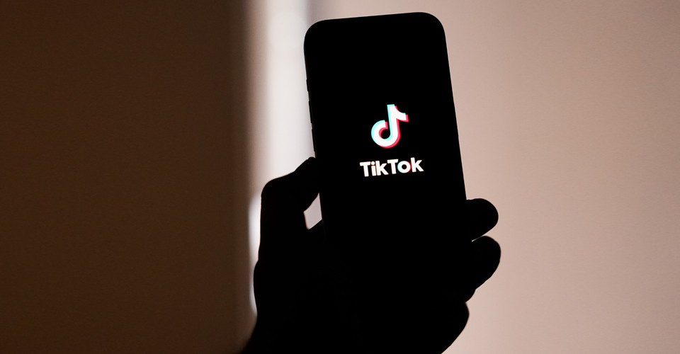 Twitch та TikTok заблокували акаунти, що транслювали кіберспортивний турнір 