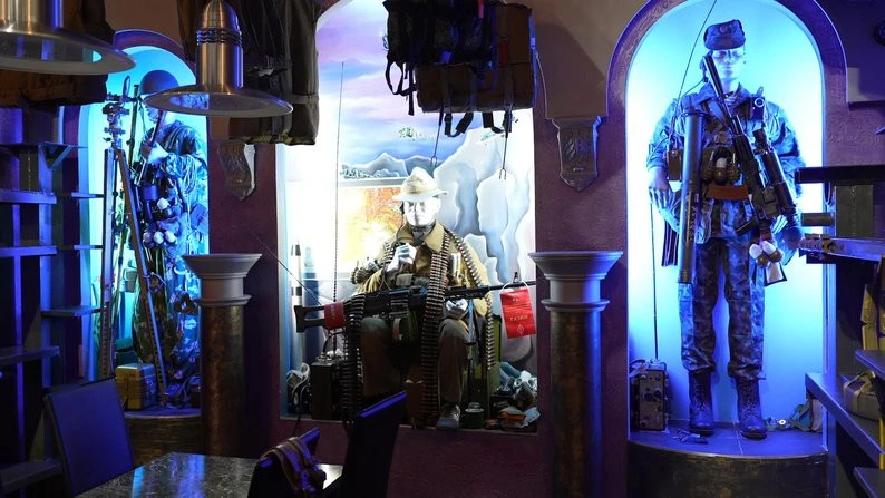 Колишній сапер відкрив у Хмельницькому єдиний в Україні "Музей еволюції мін"