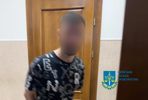 на фото один з підозрюваних