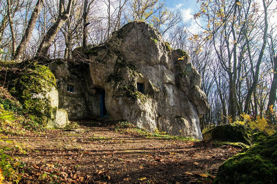 Печера відлюдника на Тернопільщині