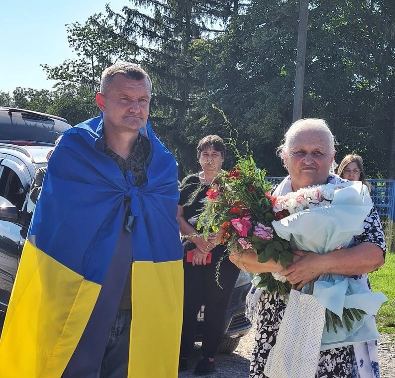 На Хмельниччині зустріли морського піхотинця Івана Крука, який понад три роки провів у російському полоні