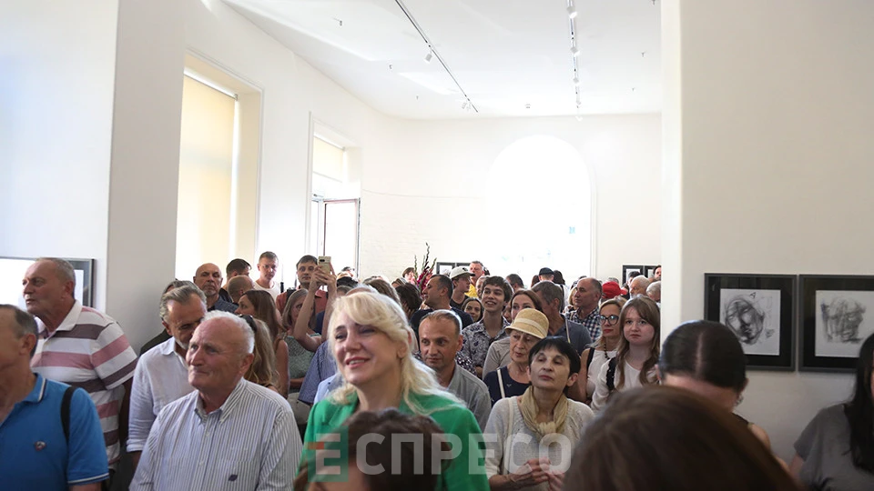 виставка Любомира Медвідя "В житі. Над прірвою" у Львові виставка Любомира Медвідя "В житі. Над прірвою" у Львові