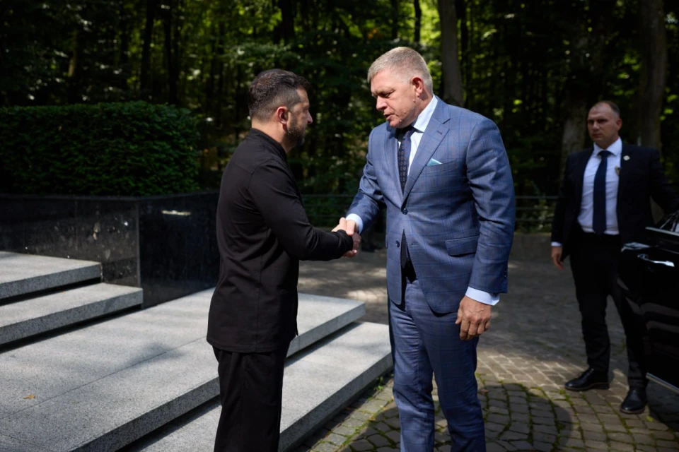 Володимир Зеленський і Роберт Фіцо Володимир Зеленський і Роберт Фіцо