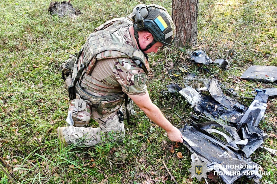 Правоохоронці обстежили уламки збитих БПЛА на Рівненщині