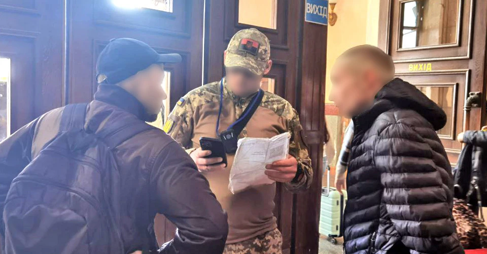 репортаж з роботи групи оповіщення ТЦК у Львові