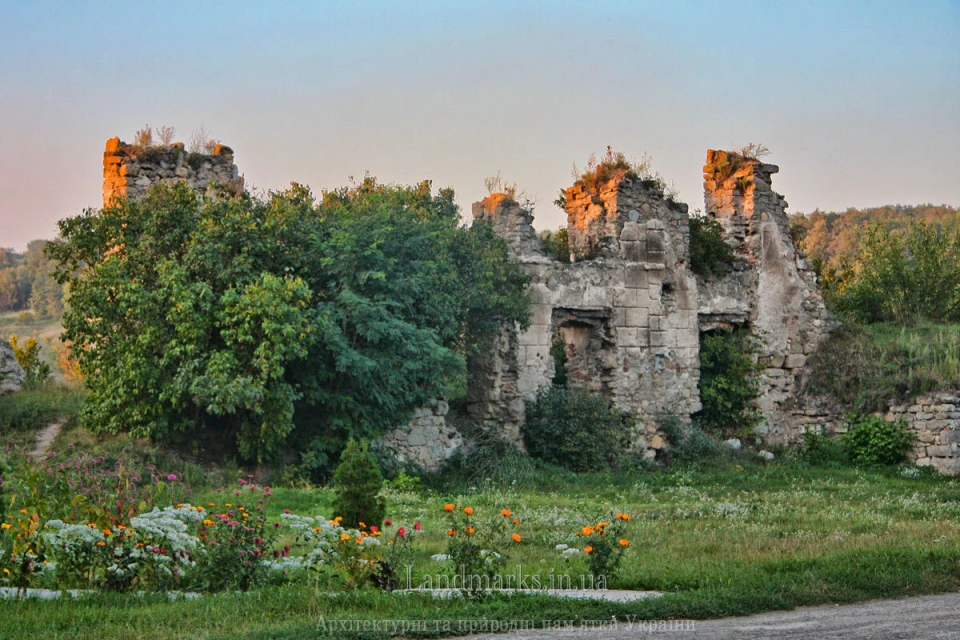 Панівецький замок