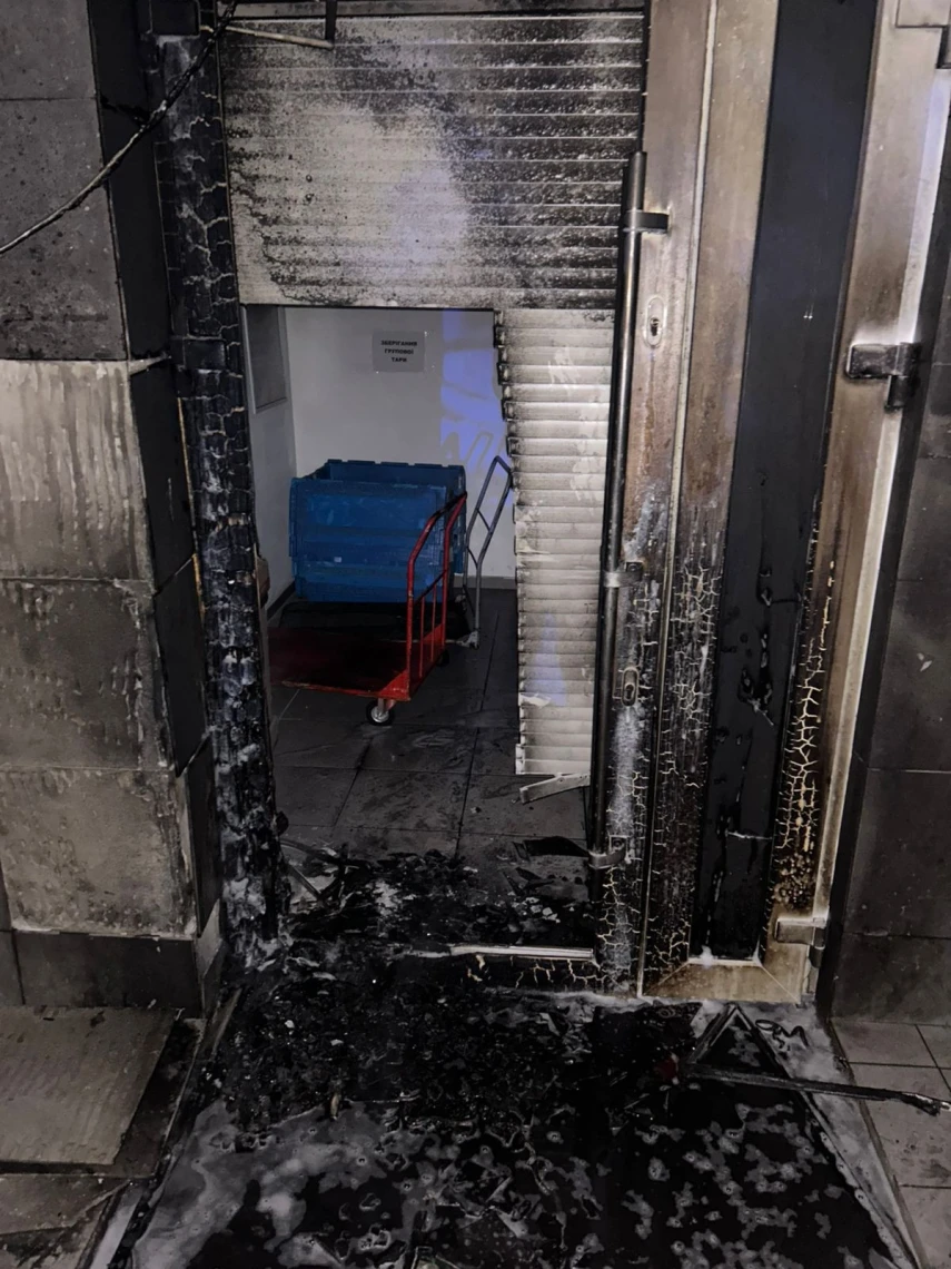 Поліцейські затримали 19-річного юнака, підозрюваного у підпалі пошти у Львові