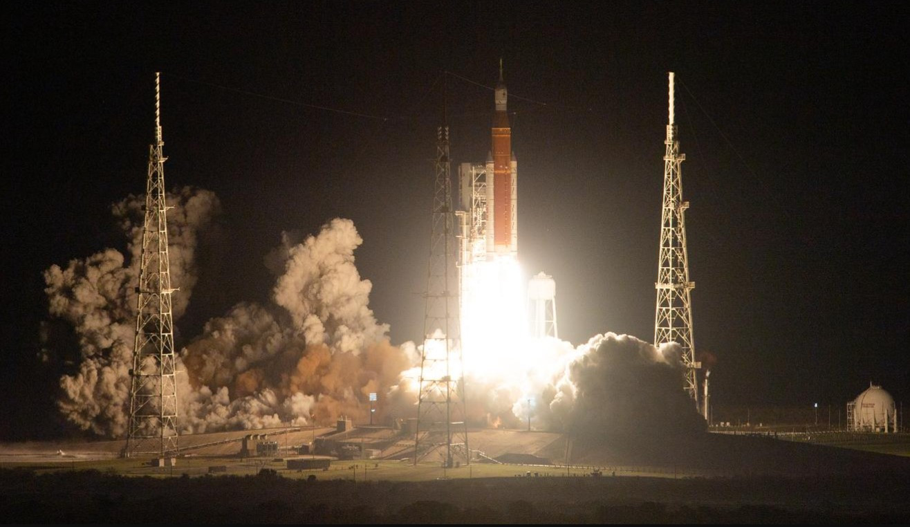 SpaceX запустила телескоп NASA для дослідження темної енергії
