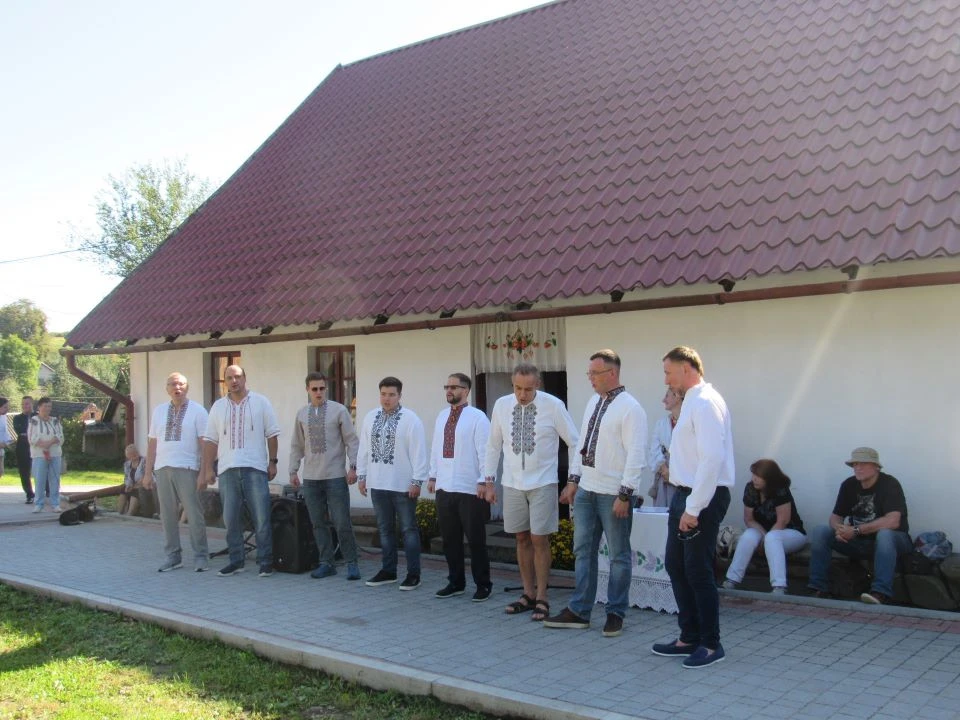 Вовків